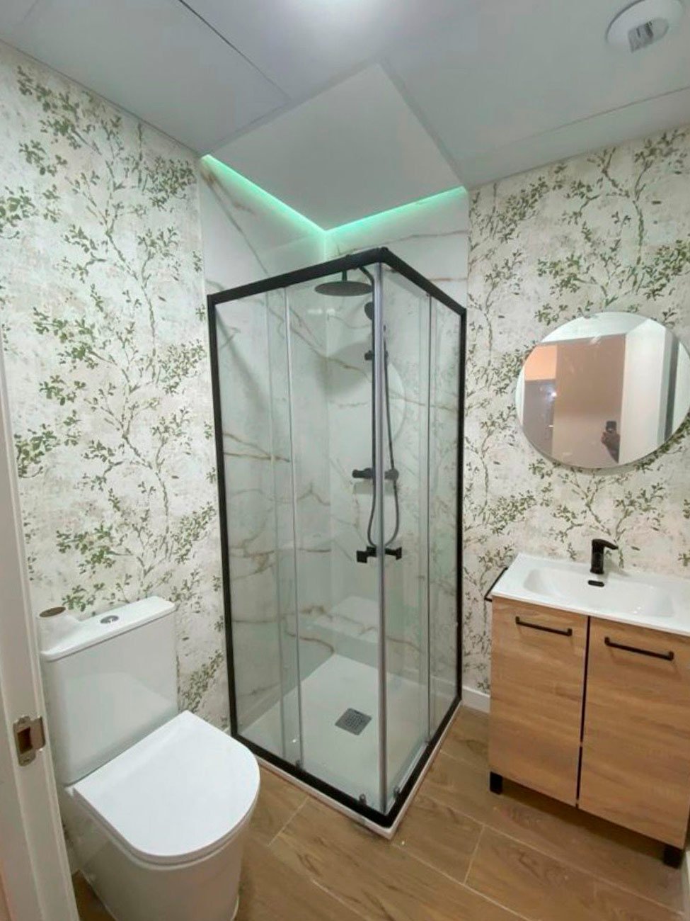 Cambio plato de ducha por baño de ducha en Badalona