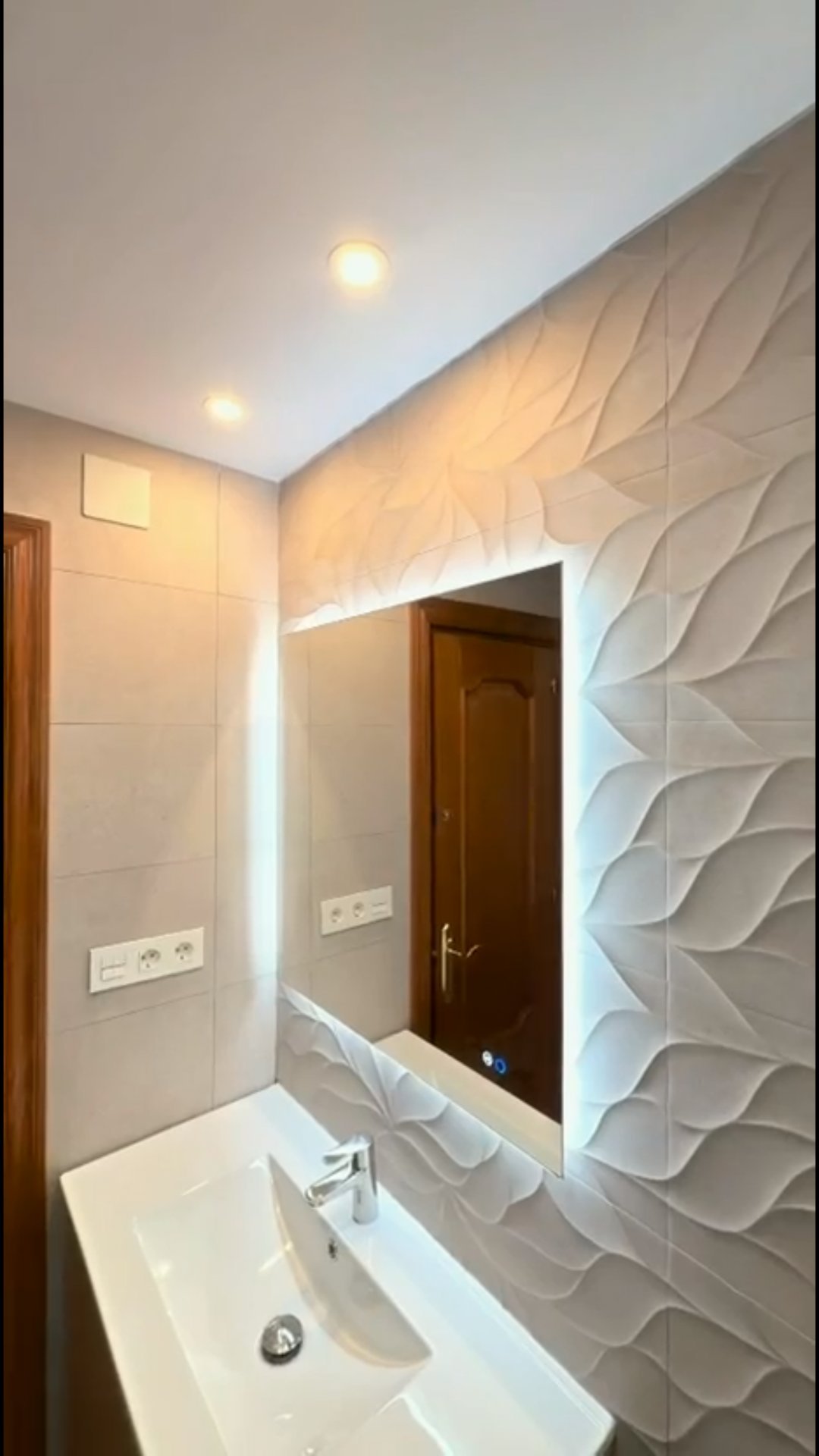 Espejo luminoso + mueble de baño
