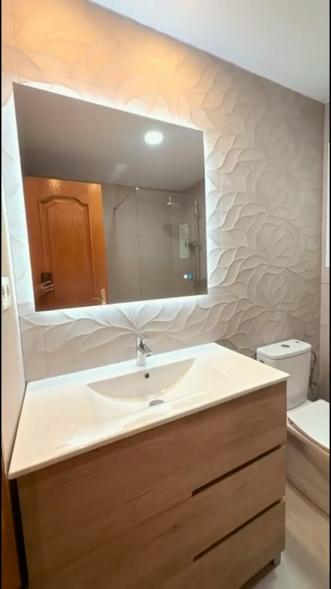 Mueble nuevo de baño
